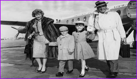 Did Desi Arnaz Jr have a child at 15?